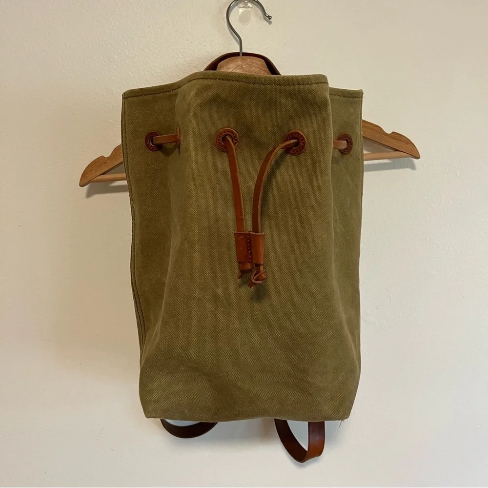 Madewell Canvas Somerset Drawstring Backpack in Olive - Picture 4 of 15